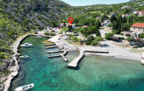 Lovely Apartment In Cesarica With Wifi